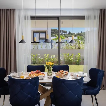 Ferienhaus 1 *